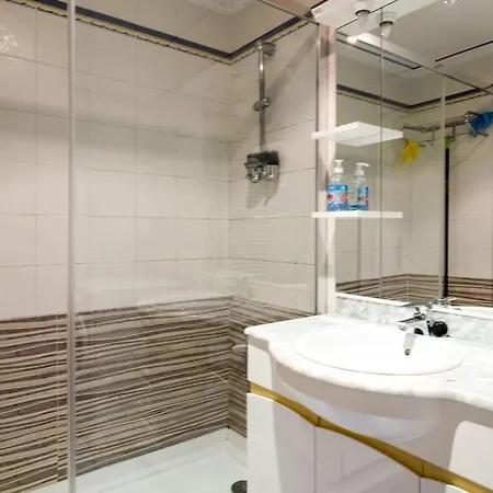 Frente Al Sardinero アパート